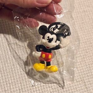 Disney Mickey Mouse PVC Keychain (New)
